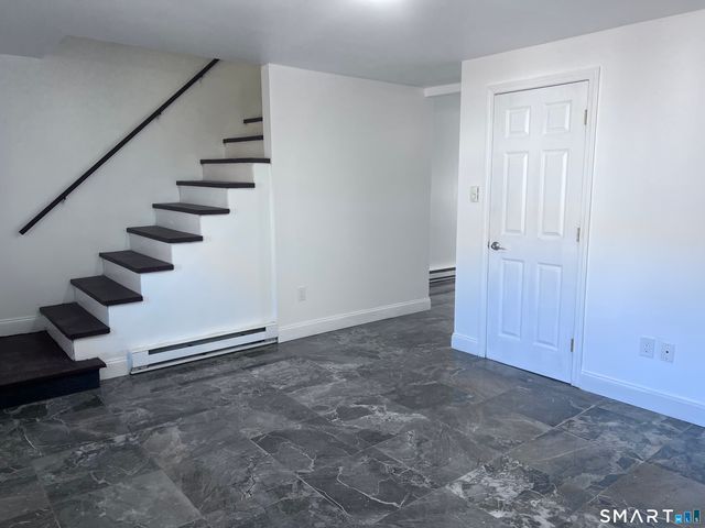 Quinlan Avenue, Meriden, CT 06451