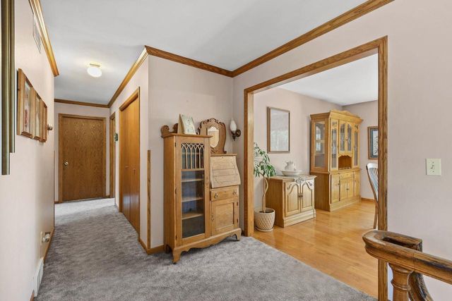 6635 Sunset Drive, Verona, WI 53593