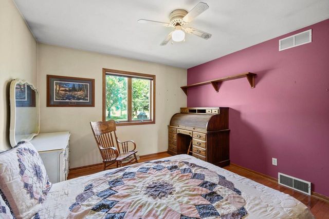 6635 Sunset Drive, Verona, WI 53593