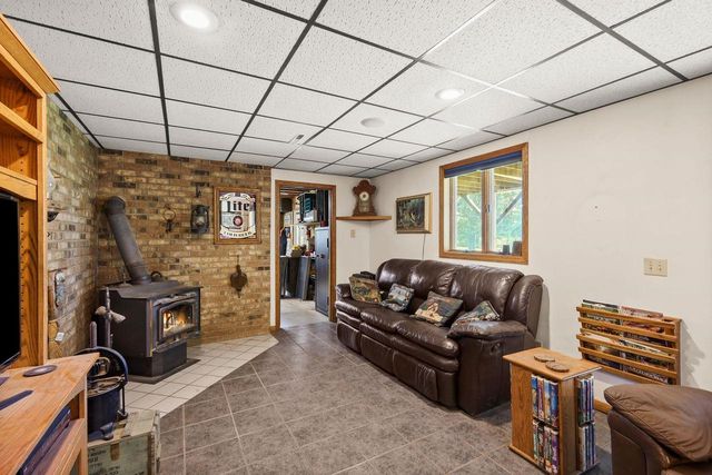 6635 Sunset Drive, Verona, WI 53593