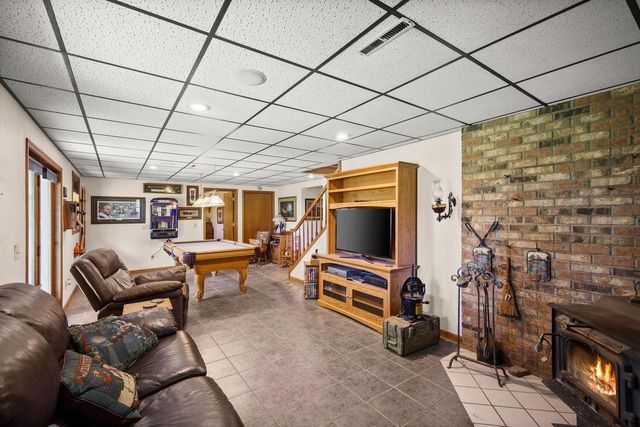 6635 Sunset Drive, Verona, WI 53593