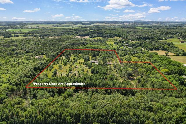 6635 Sunset Drive, Verona, WI 53593