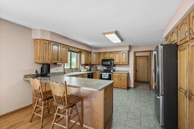 6635 Sunset Drive, Verona, WI 53593