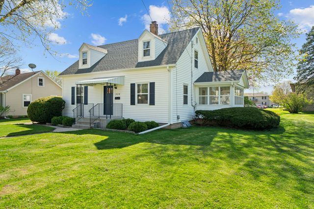 523 W Harrison Street, Belvidere, IL 61008