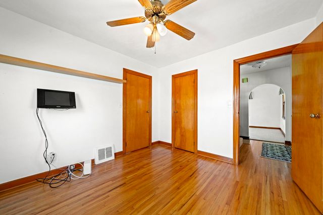 523 W Harrison Street, Belvidere, IL 61008