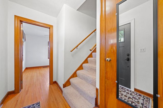 523 W Harrison Street, Belvidere, IL 61008