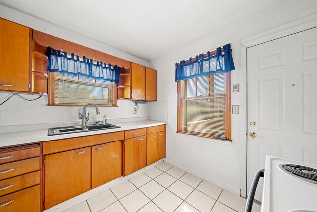 523 W Harrison Street, Belvidere, IL 61008