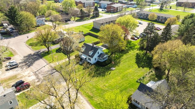 523 W Harrison Street, Belvidere, IL 61008