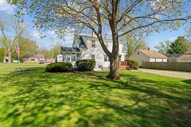 523 W Harrison Street, Belvidere, IL 61008