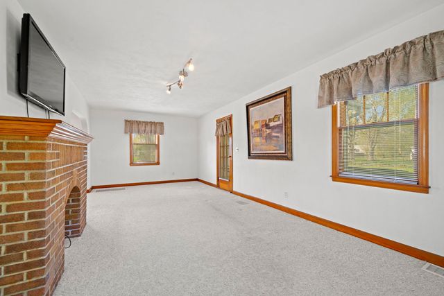 523 W Harrison Street, Belvidere, IL 61008