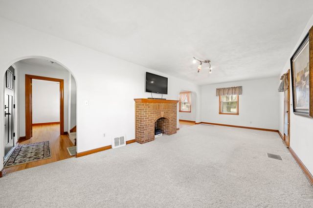 523 W Harrison Street, Belvidere, IL 61008