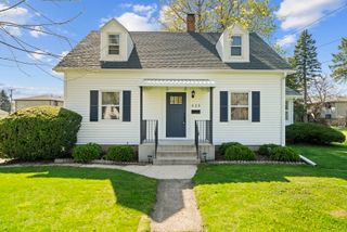 523 W Harrison Street, Belvidere, IL 61008