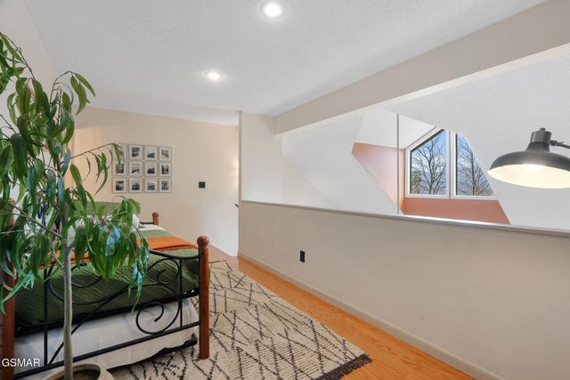 2119 N Tamins Drive, Gatlinburg, TN 37738