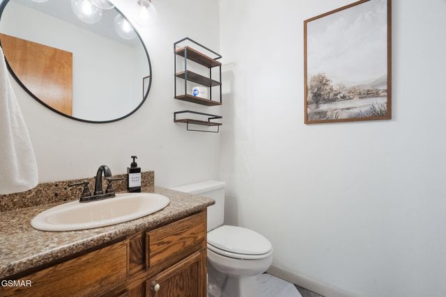 2119 N Tamins Drive, Gatlinburg, TN 37738