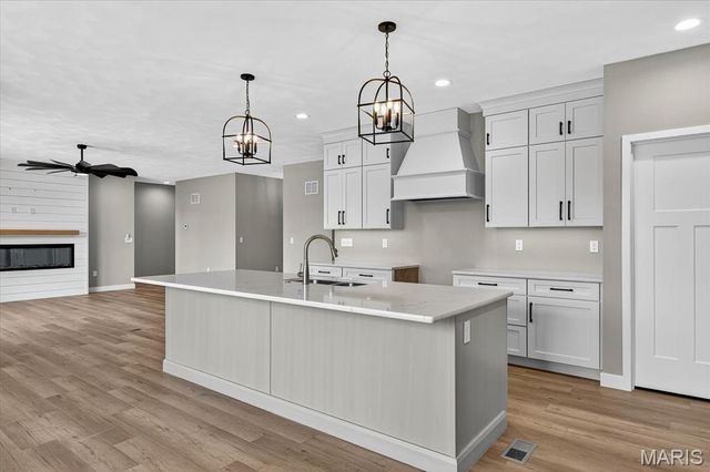 125 Gladwyn Drive, Millstadt, IL 62260