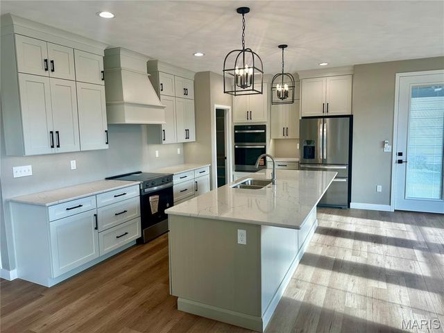 125 Gladwyn Drive, Millstadt, IL 62260