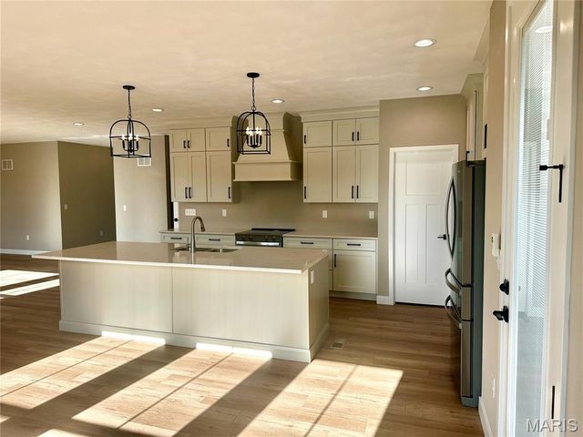 125 Gladwyn Drive, Millstadt, IL 62260