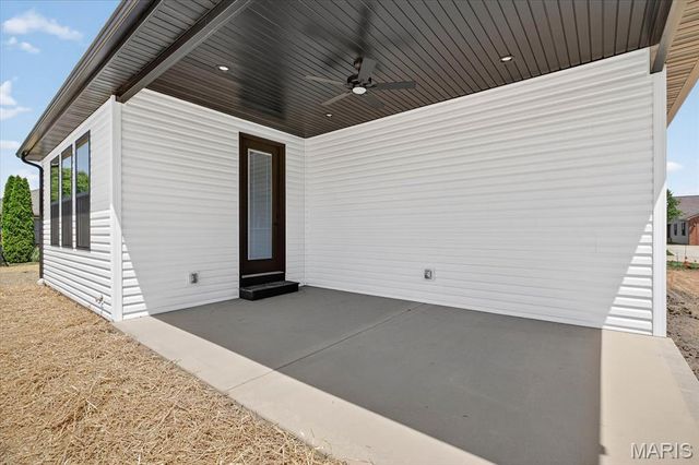 125 Gladwyn Drive, Millstadt, IL 62260