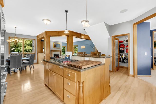 21157 Ridgewood Trail, Lakeville, MN 55044