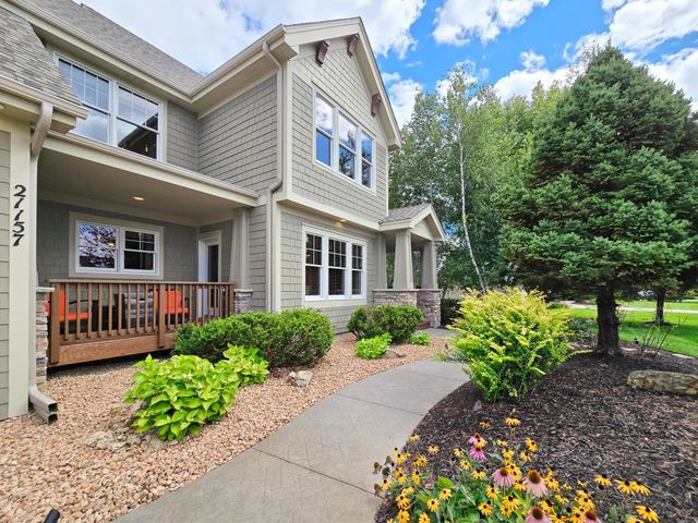 21157 Ridgewood Trail, Lakeville, MN 55044