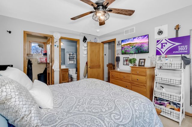 21157 Ridgewood Trail, Lakeville, MN 55044