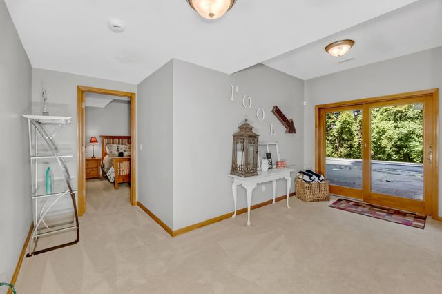 21157 Ridgewood Trail, Lakeville, MN 55044