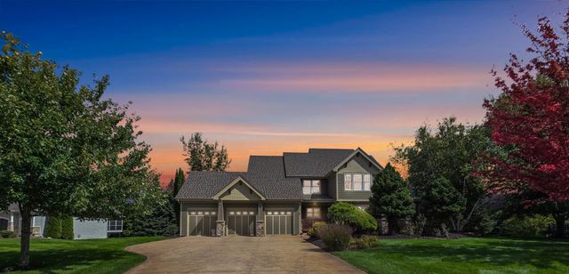 21157 Ridgewood Trail, Lakeville, MN 55044