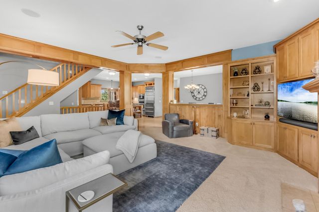 21157 Ridgewood Trail, Lakeville, MN 55044