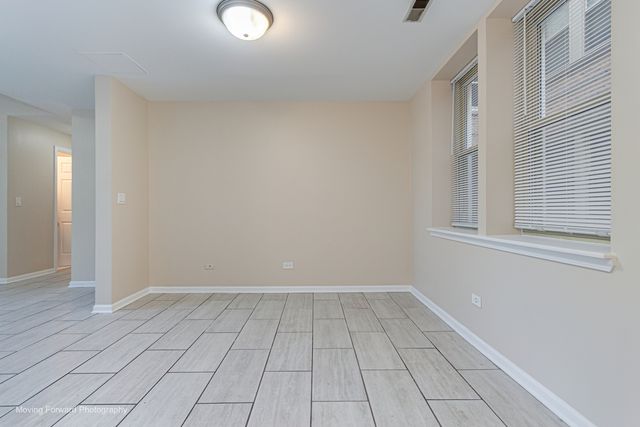 46 6th Avenue GJ, La Grange, IL 60525