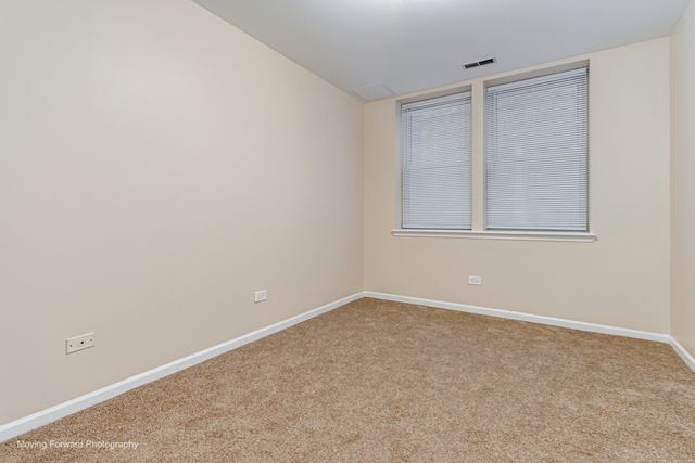 46 6th Avenue GJ, La Grange, IL 60525