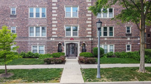 46 6th Avenue GJ, La Grange, IL 60525