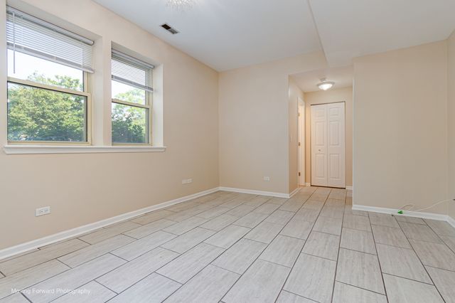 46 6th Avenue GJ, La Grange, IL 60525