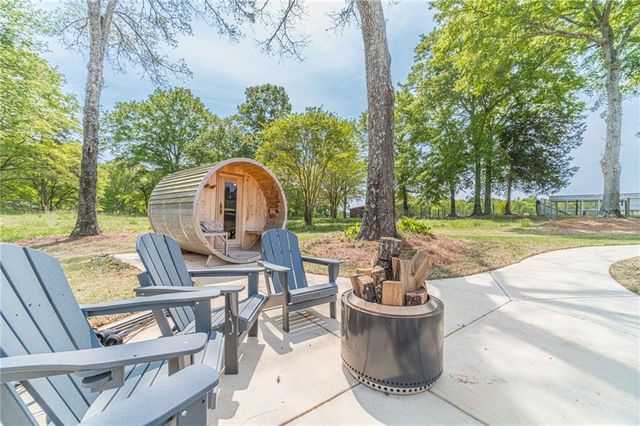1271 Carl Davis Rd, Monroe, GA 30655