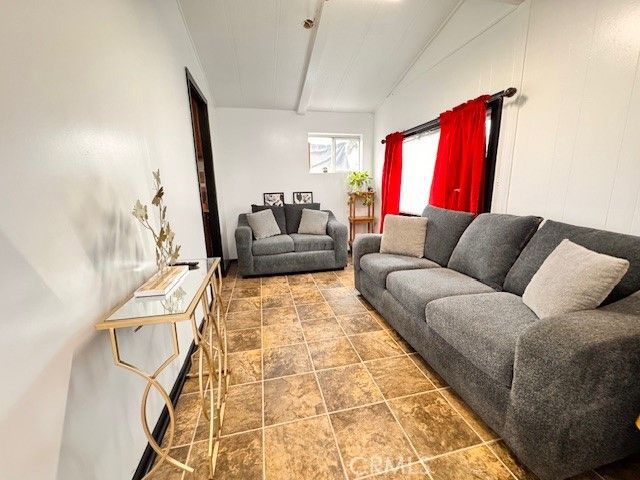 15325 Orange Ave, D8, Paramount, CA 90723