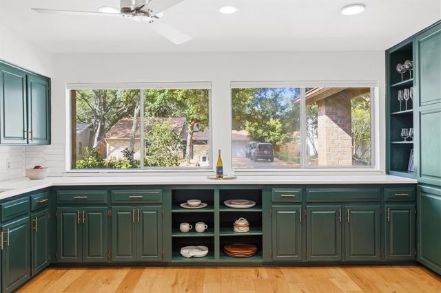 4835 Trail Crest CIR, Austin, TX 78735