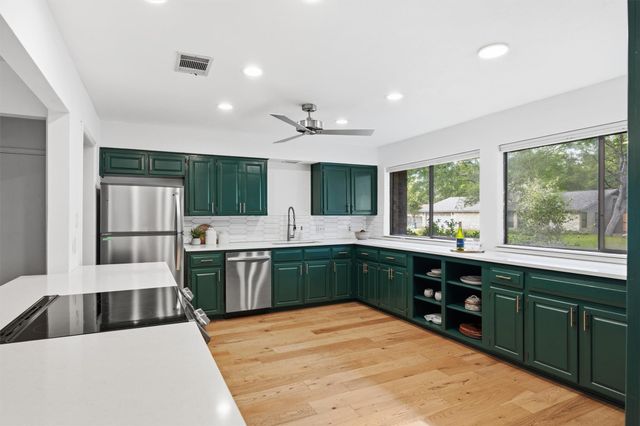 4835 Trail Crest CIR, Austin, TX 78735