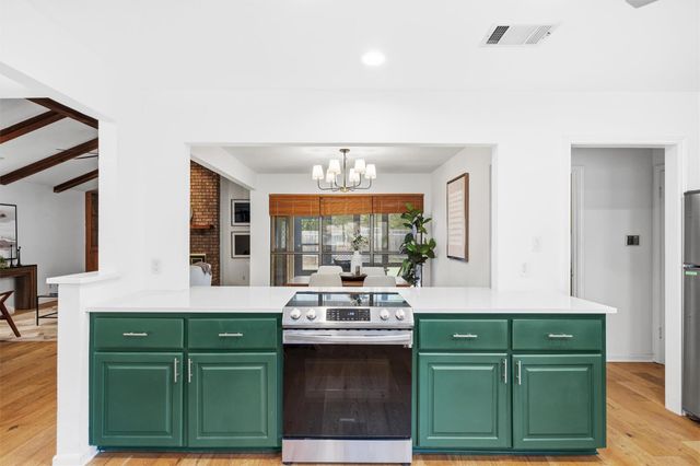 4835 Trail Crest CIR, Austin, TX 78735