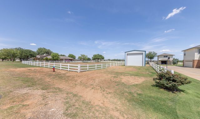 2615 Saratoga Avenue, Lubbock, TX 79407