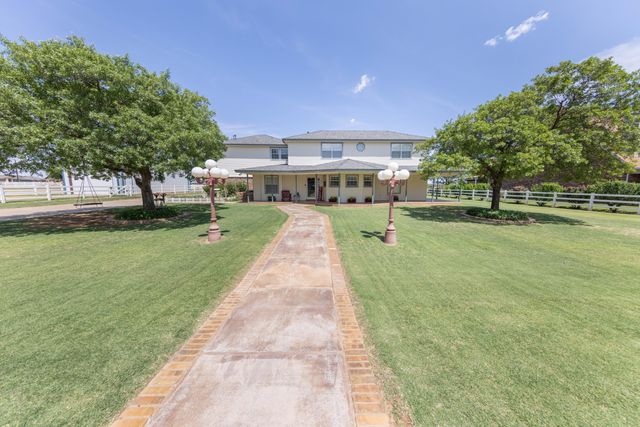 2615 Saratoga Avenue, Lubbock, TX 79407