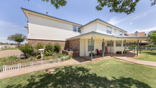 2615 Saratoga Avenue, Lubbock, TX 79407