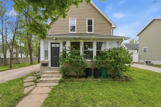 617 9th Ave SW, Cedar Rapids, IA 52404