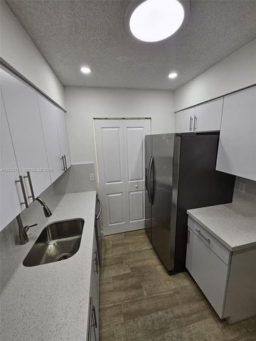 19800 SW 103rd Court 201, Cutler Bay, FL 33157