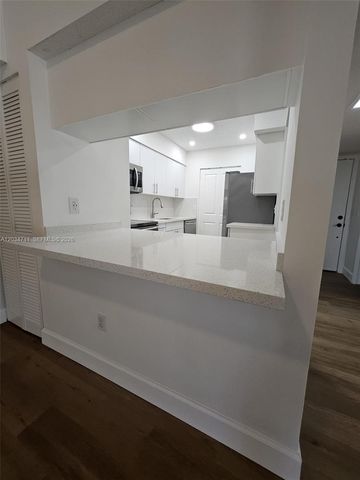 19800 SW 103rd Court 201, Cutler Bay, FL 33157