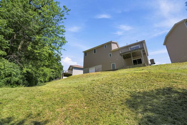 11 Oakley Drive, Leclaire, IA 52753