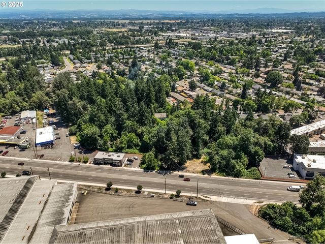 2557 Hummingbird St Ne, Salem, OR 97301