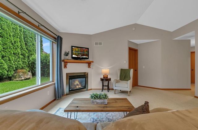 1004 Oak Pond Drive, Sartell, MN 56377