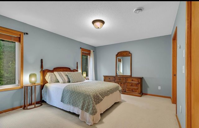 1004 Oak Pond Drive, Sartell, MN 56377