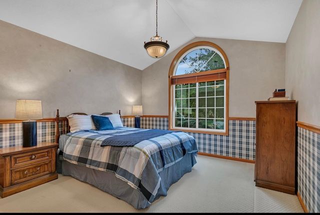1004 Oak Pond Drive, Sartell, MN 56377