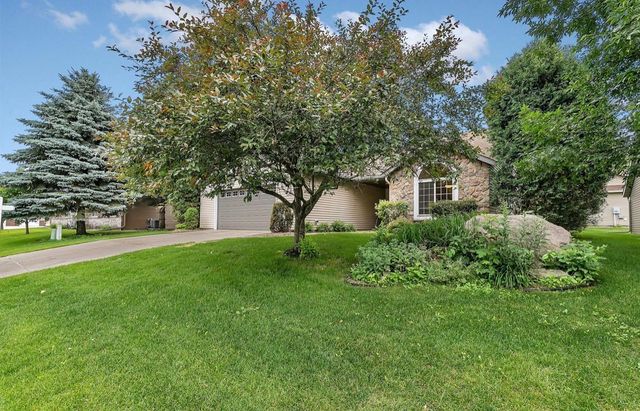 1004 Oak Pond Drive, Sartell, MN 56377