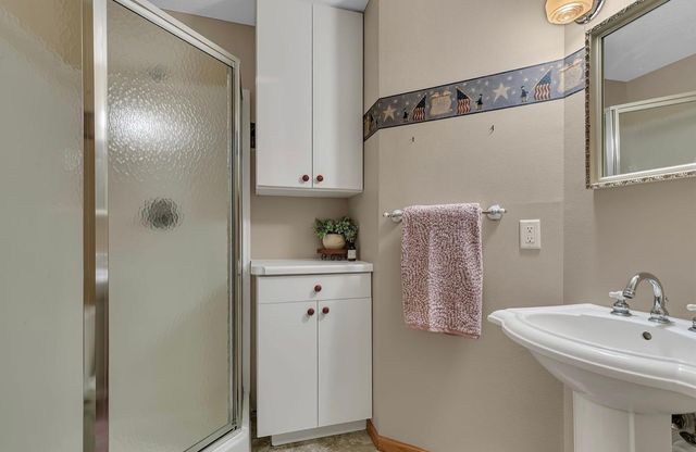 1004 Oak Pond Drive, Sartell, MN 56377